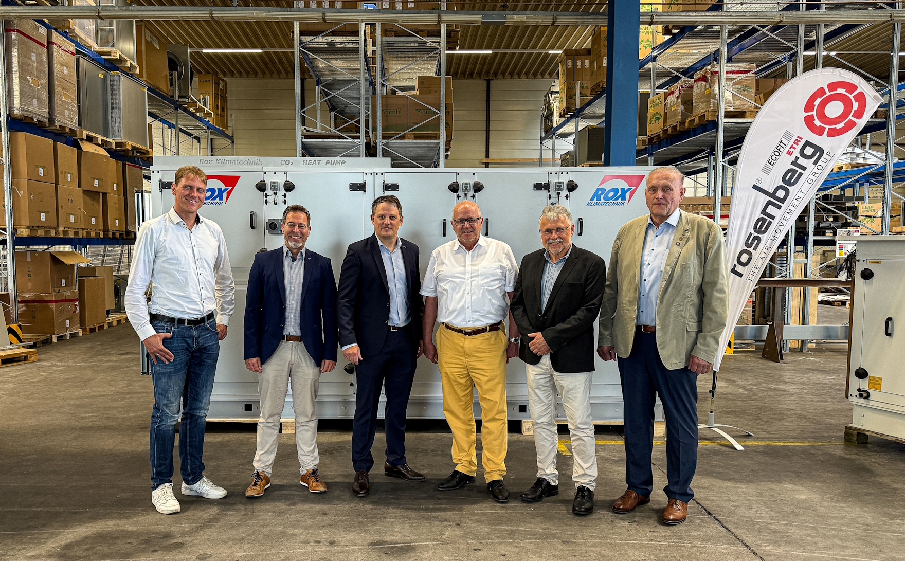 Gruppenfoto Besuch Landrat Enders bei der Firma Rox S